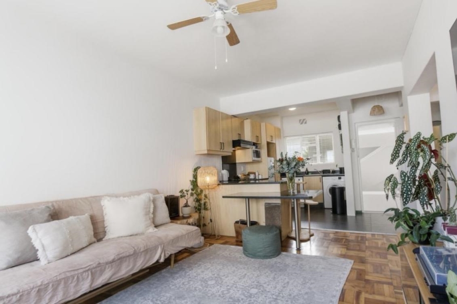 1 Bedroom Property for Sale in Sea Point Western Cape